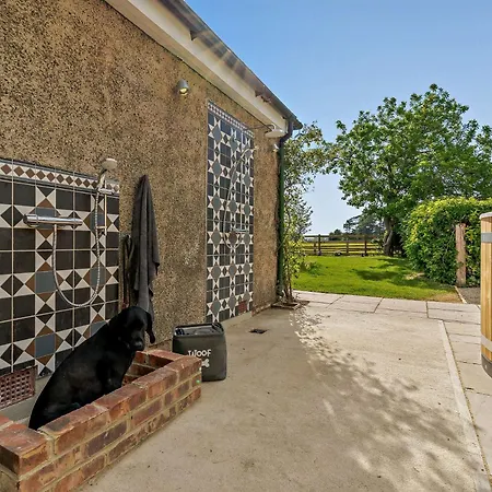 2 Bed In Richmond 83085 Holiday home *