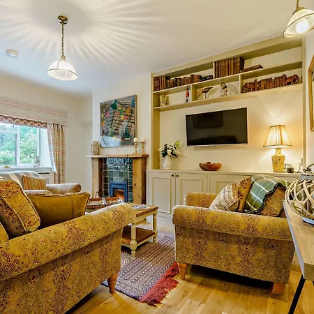 2 Bed In Richmond 83085 Holiday home