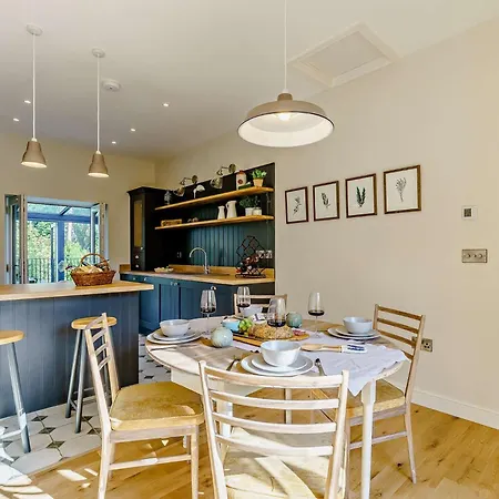 2 Bed In Richmond 83085 Semesterbostad Barton (Richmondshire)